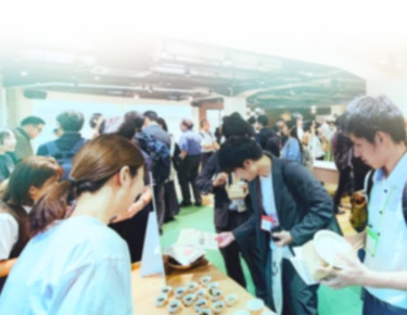 AgVenture Lab のラボスペースに集まる参加者
